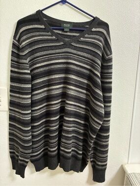 Marshall Fields  Men's V-Neck Striped Cashmere Sweater in Charcoal XL